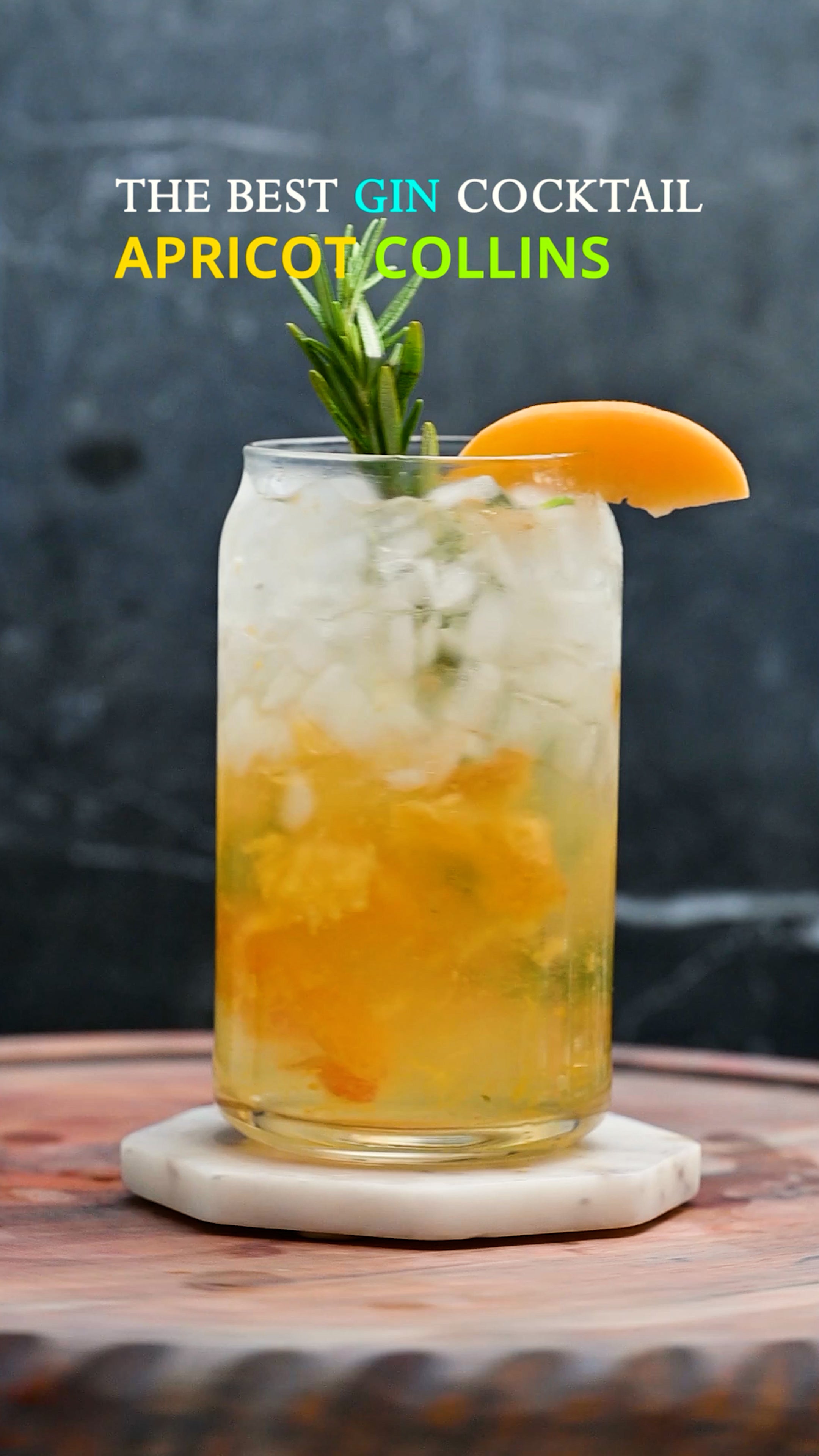 Apricot Collins: A Fruity and Effervescent Twist