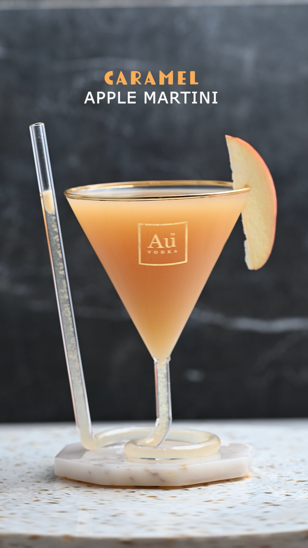 Caramel Apple Martini: A Sweet and Cozy Treat