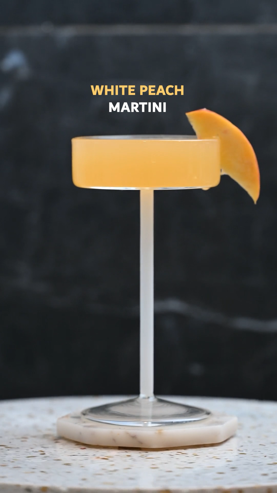 White Peach Martini: A Refreshing Vodka Cocktail